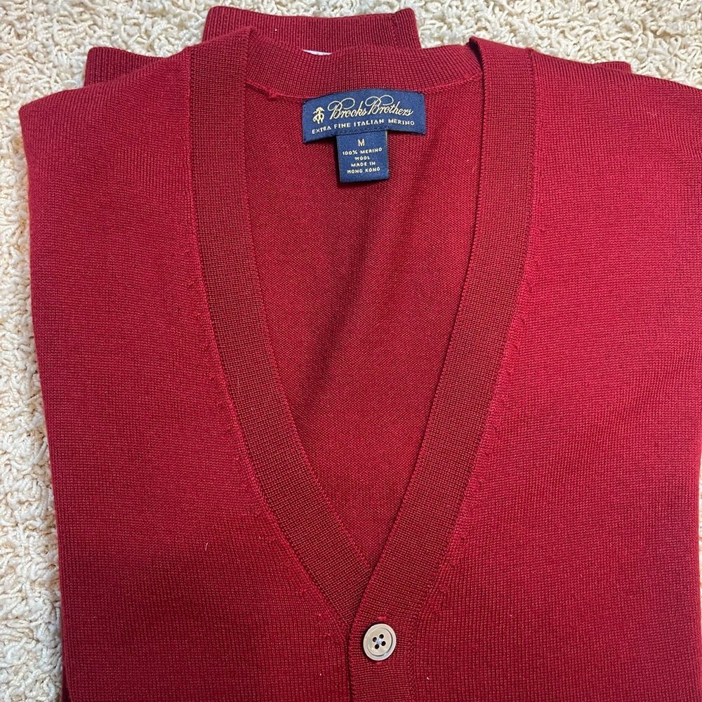 Brooks Brothers 100% Italian Merino Woole Red Cardigan Sweater V-Neck Knit